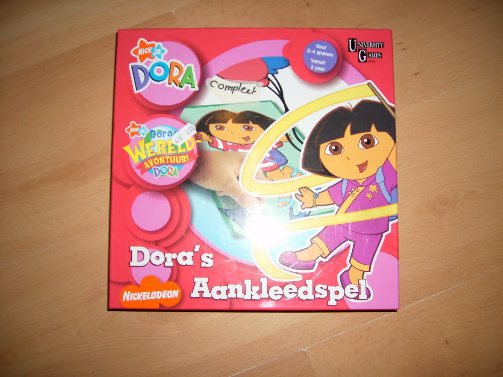 Dora's aankleedspel