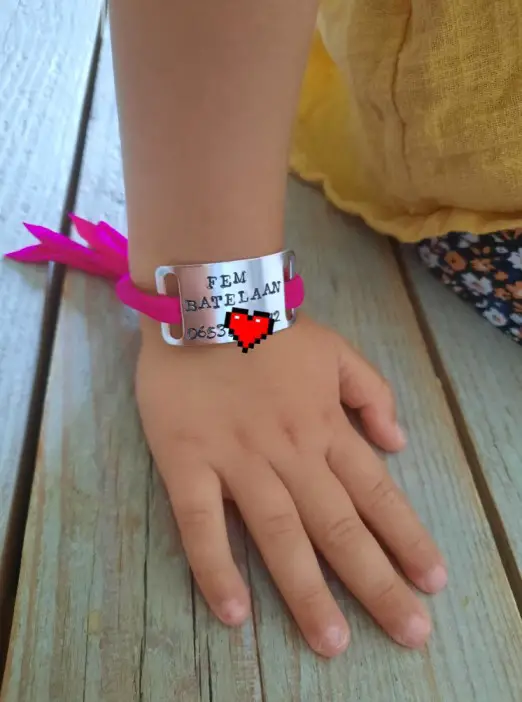 SOS armbandjes review