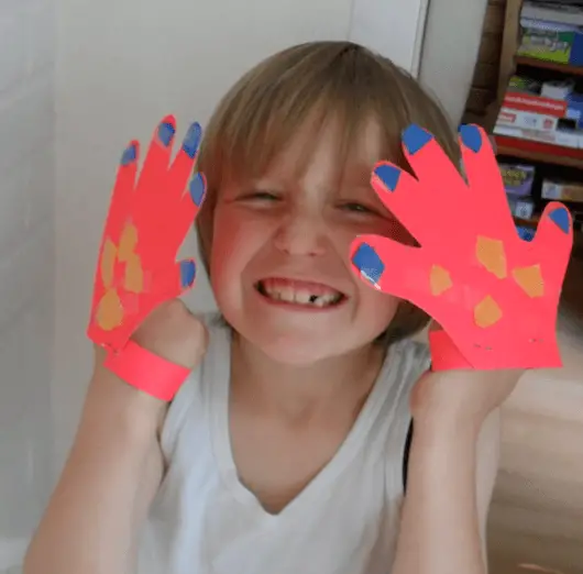 Knutsel 7 jaar: monsterhanden!