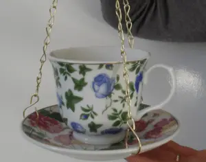 kopje aan ketting