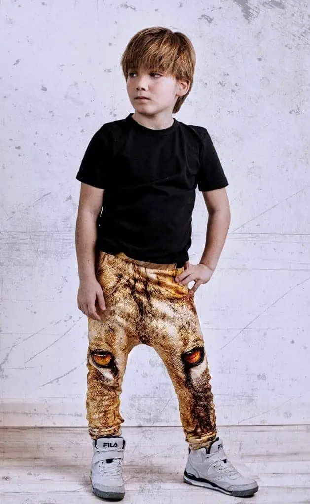 Spuuglelijke kinderbroek 1 leeuwenbroek