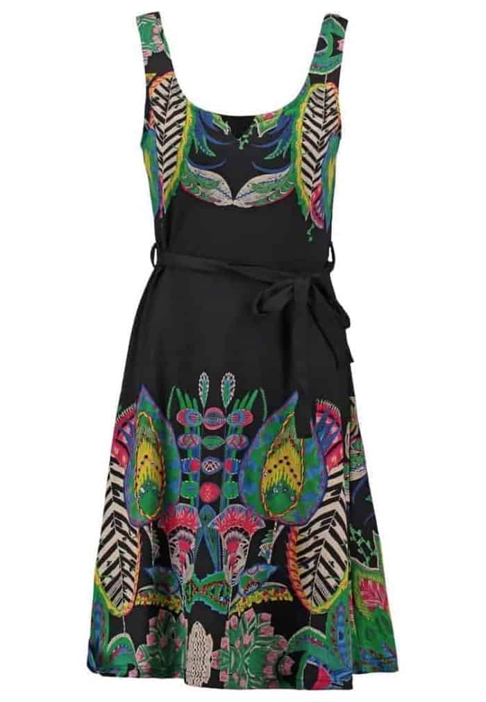 Desigual: wat is dat voor een merk, en hoe valt het? 2 desigual jurk