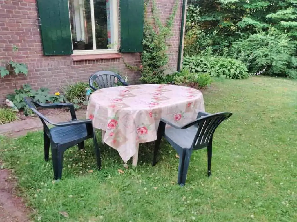 Nieuwe tuintafel: met voor en na foto's!