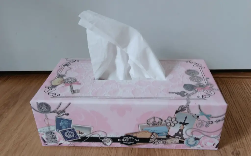 Goedmakertje van Hallmark 3 tissues hallmark