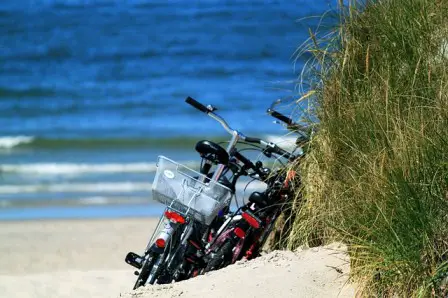 fiets op het strand