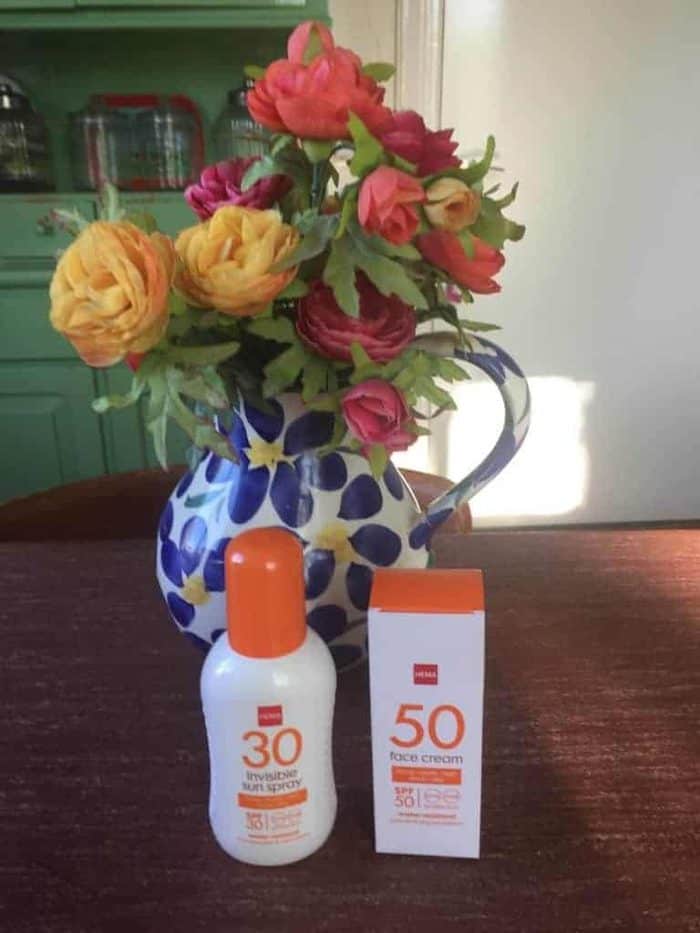 Shoplog Hema, of hoe ik er 32,- doorheen joeg in 10 minuten 4 zonnebrandmiddel Hema