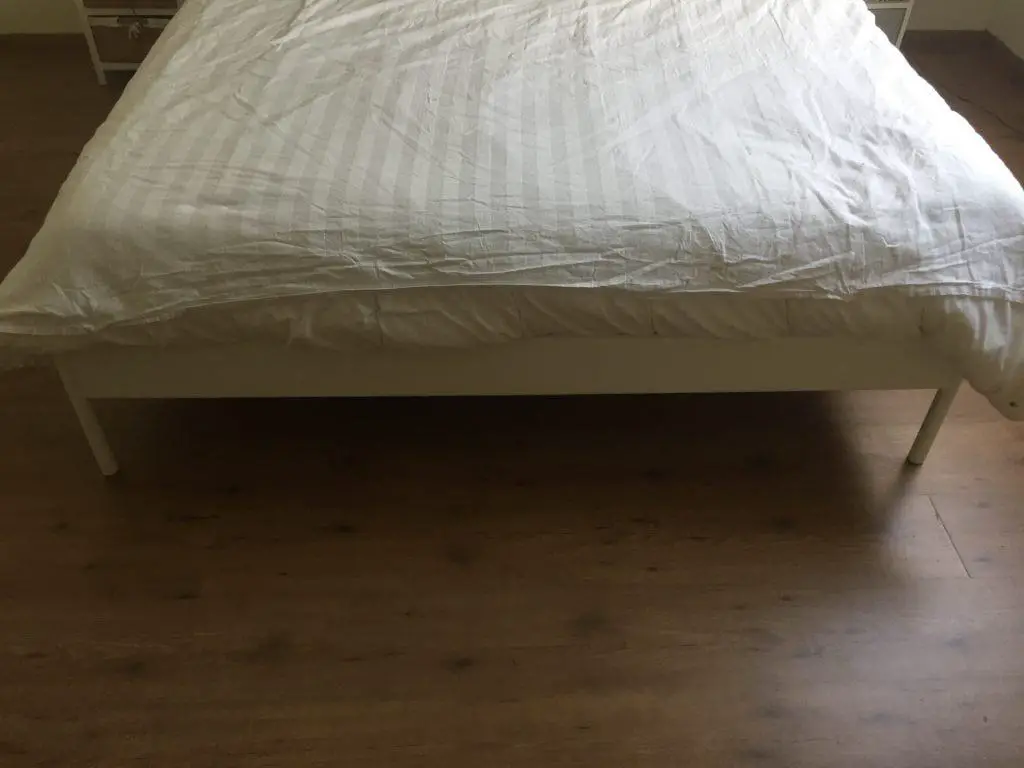 Hoe maak je een te kleine dekbedhoes passend? 2 te kleine dekbedhoes
