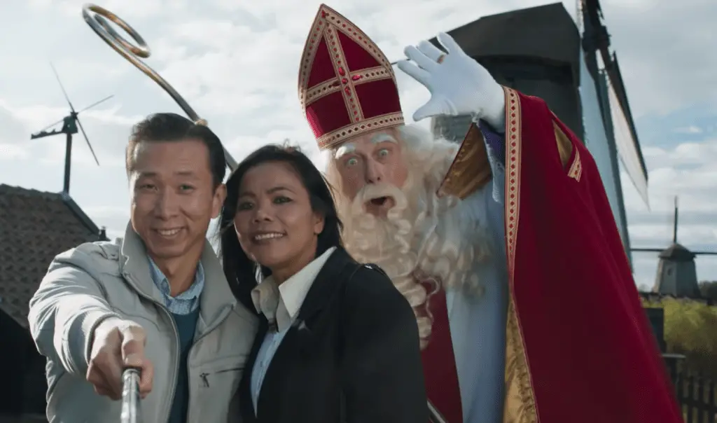 Lidl reclame: Sinterklaas photo bomb! 1 Lidl reclame Sinterklaas