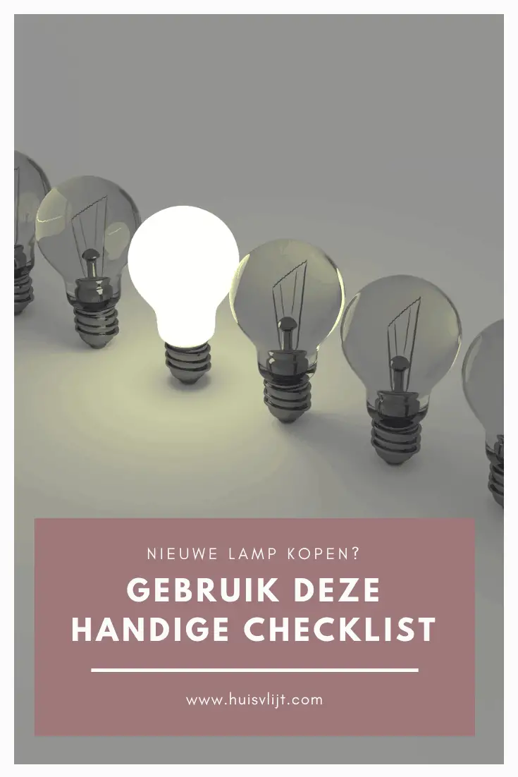 Boodschappenlijstje voor een nieuwe lamp met fitting