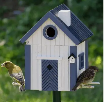 vogelhuisjes op paal