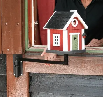 Vogelhuisjes: hang ze nu op tegen de processierups! 13 zwenkarm