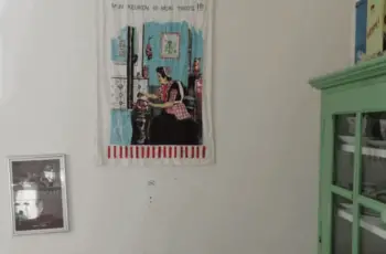 Nieuwe spiegel voor in de keuken