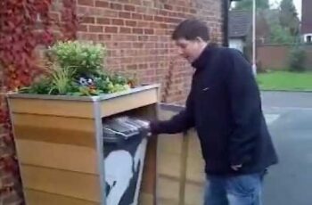 Wat kun je met die lelijke afval containers