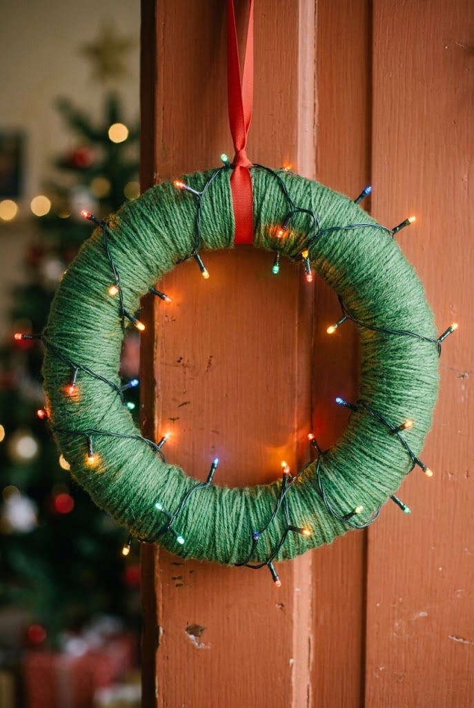Kerstkrans maken voor de voordeur: zo doe je het (+ ideeën) 9 kerstkrans knutselen
