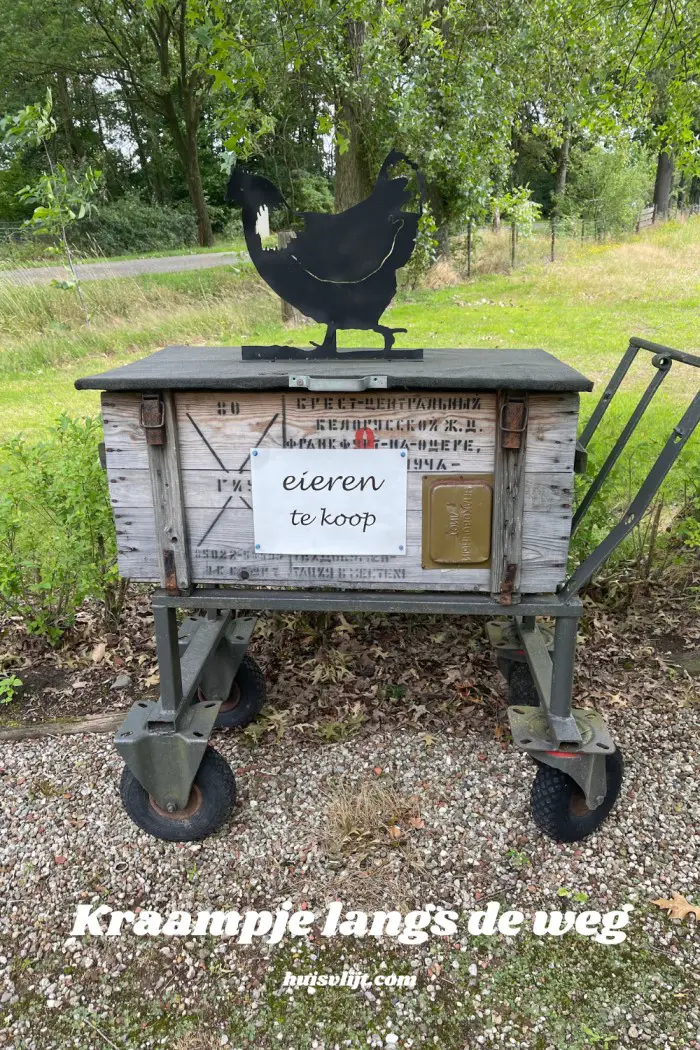 Kraampje langs de weg met eieren