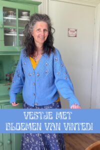 vestje met bloemen