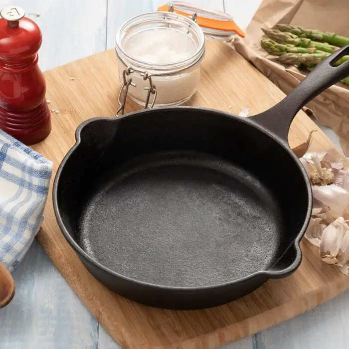 gietijzeren pan action