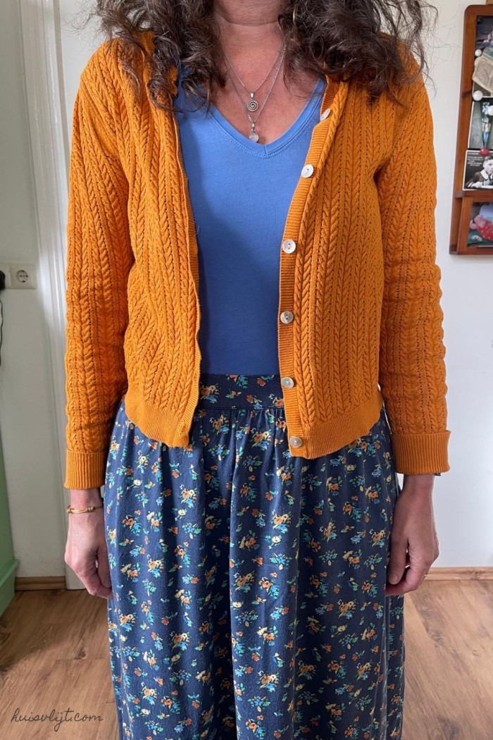 blauw met oranje outfit