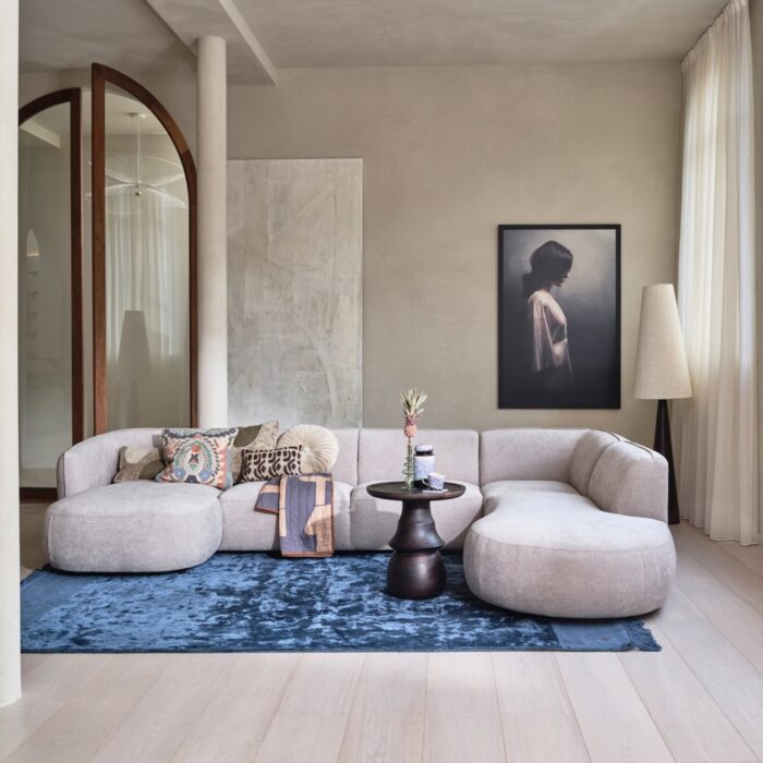 Mix van natuurlijke materialen en zachte tinten: de sleutel tot een warm interieur 2 organische bank