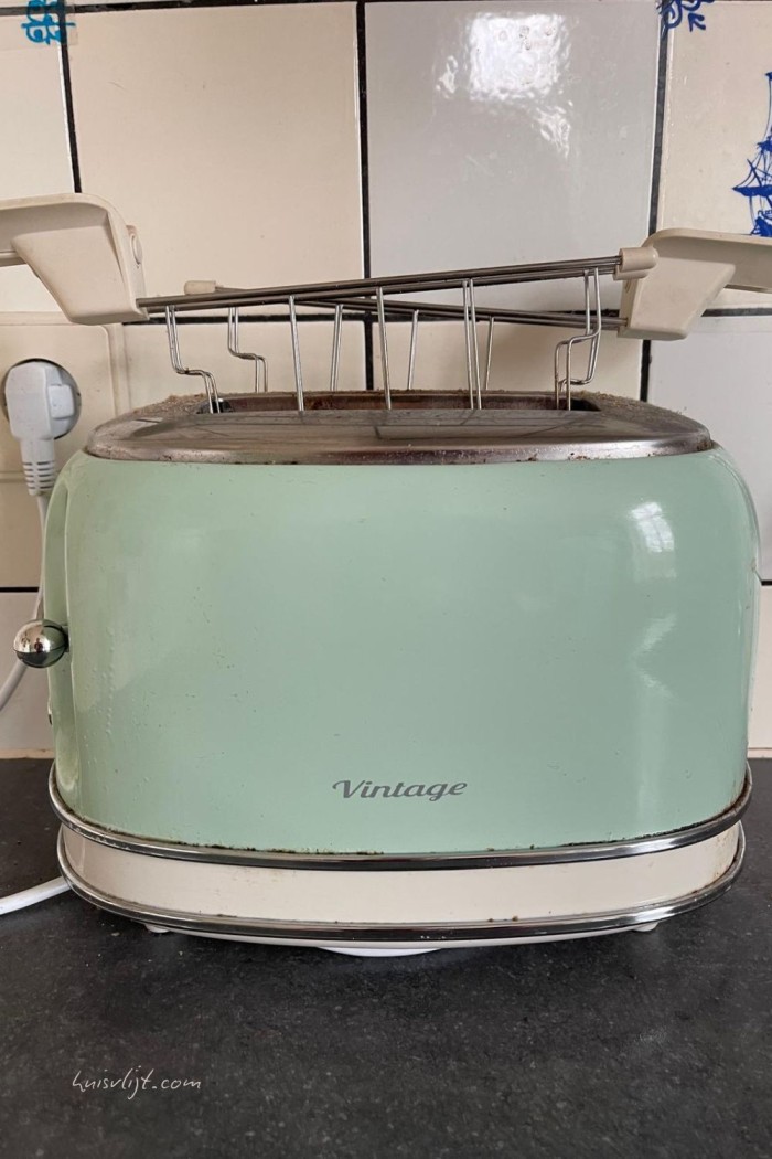 Conny's Creatieve Blog Hop: Retro/Vintage + Huisvlijt Linkparty Tip 6 retro broodrooster