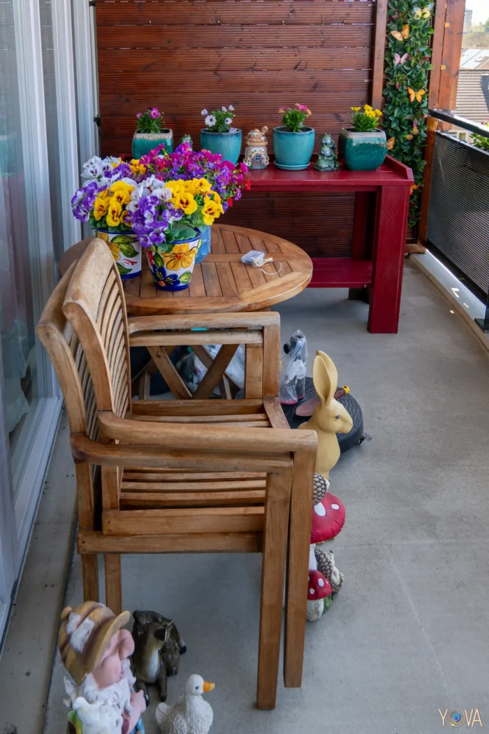 tuinmeubels op balkon
