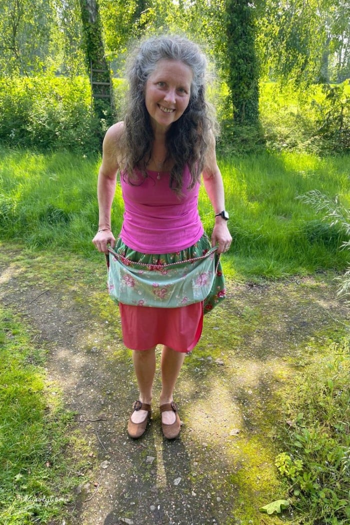 Zomer outfit: groene rok met roze top 3 groene rok outfit