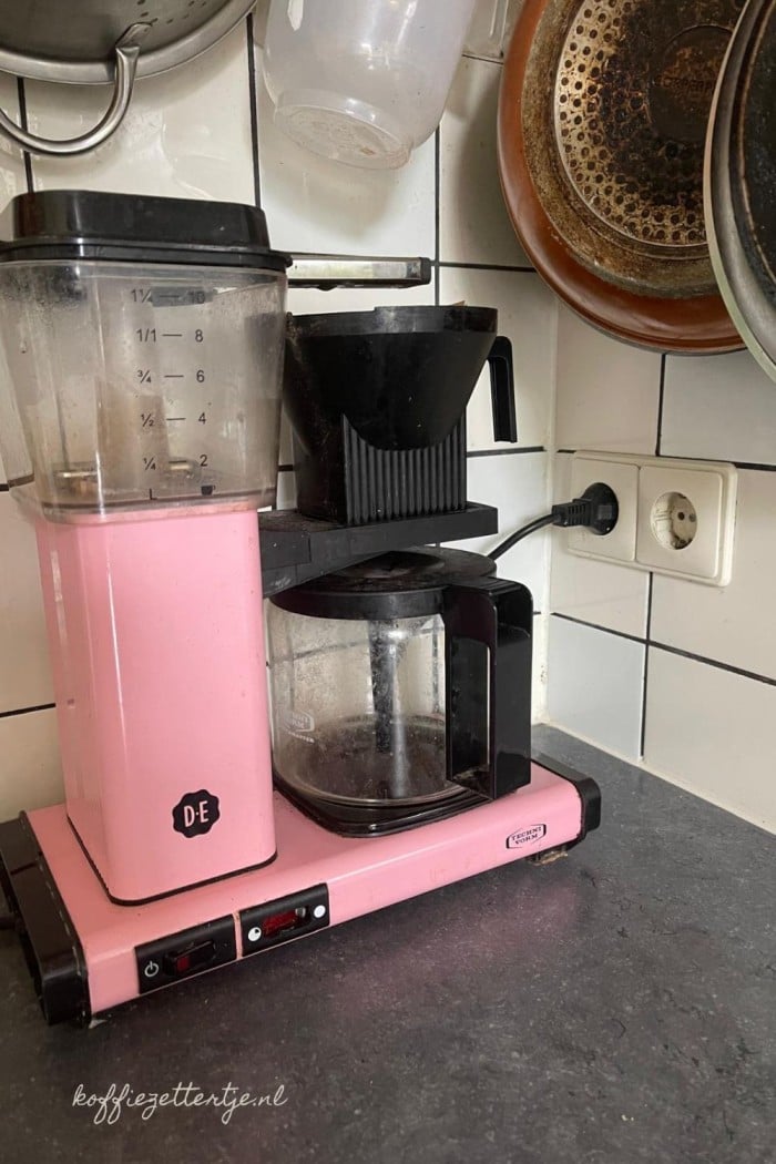 roze koffiezetapparaat