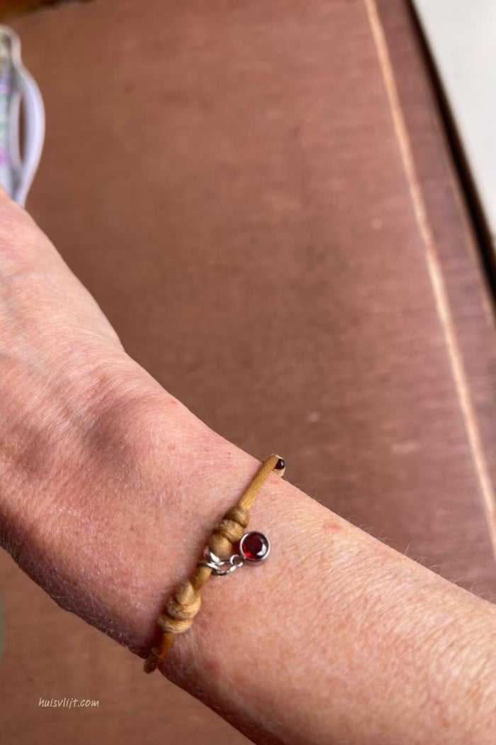 Armbandje met geboortesteen life hack 2 armbandje met geboortesteen