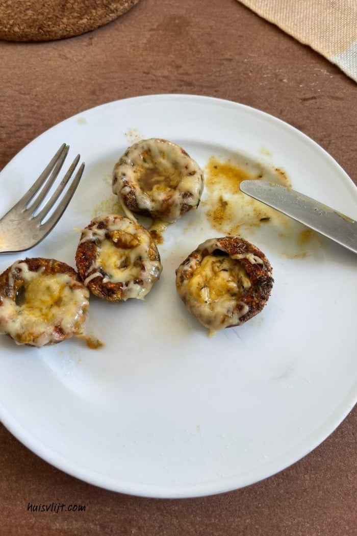 Gevulde champignons uit de oven als lunchgerecht (met dank aan mijn man!) 2 gevulde champignons