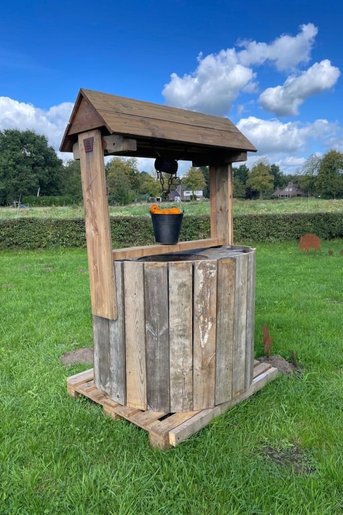 Pompoenparadijs tip: Pompoen decoraties 8 waterput idee