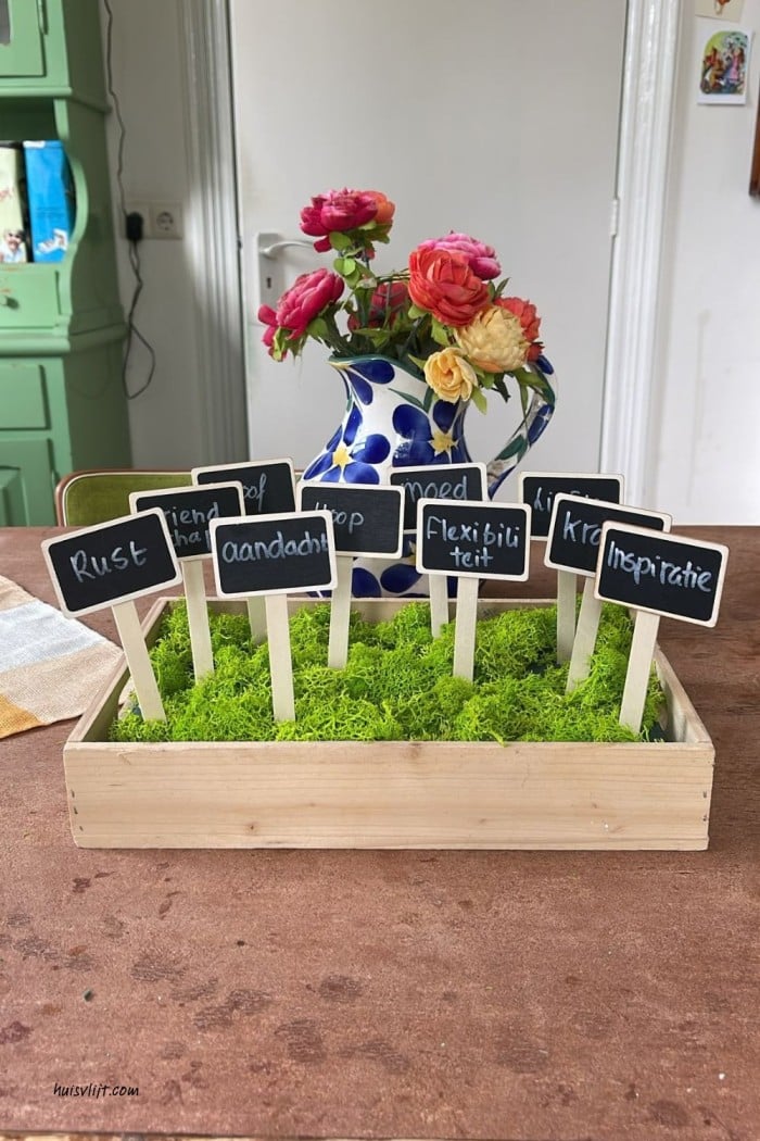 Verjaardagscadeau 80 jaar: bloemenzaden als origineel cadeau 5 Zelfgemaakt verjaardagscadeau met houten plantenlabels